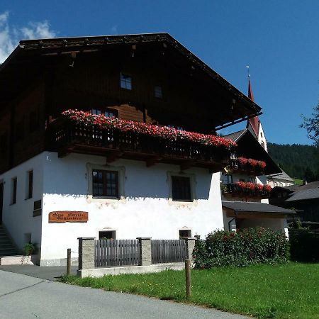 ホテル Haus Antonius Sankt Lorenzen im Lesachtal エクステリア 写真