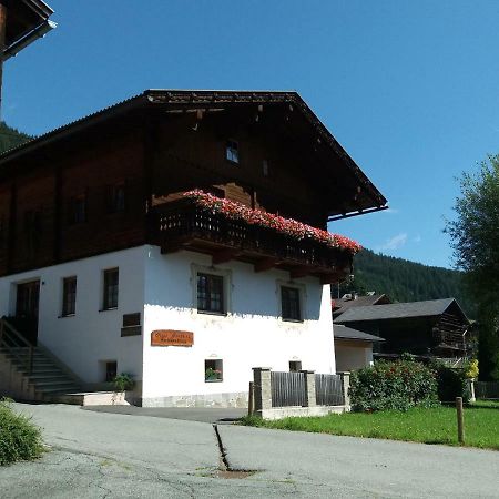 ホテル Haus Antonius Sankt Lorenzen im Lesachtal エクステリア 写真