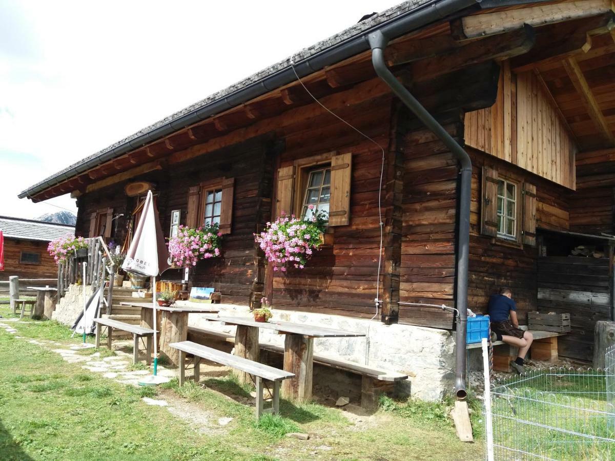 ホテル Haus Antonius Sankt Lorenzen im Lesachtal エクステリア 写真